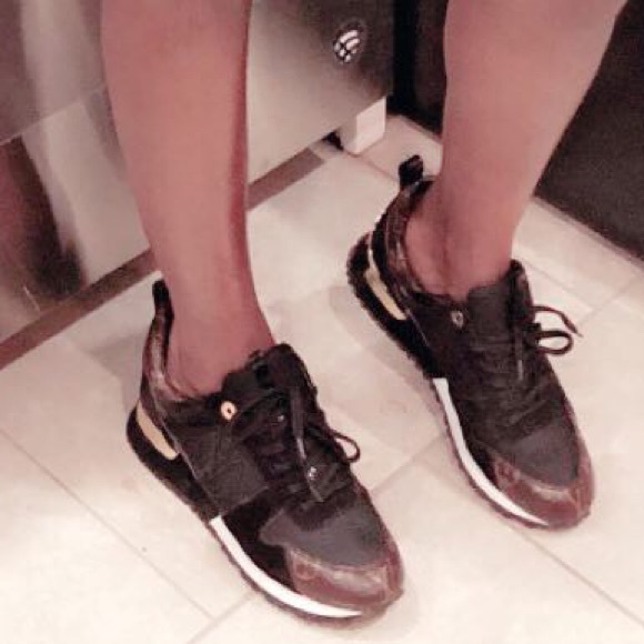 Louis Vuitton Shoes - Louie v sneakers